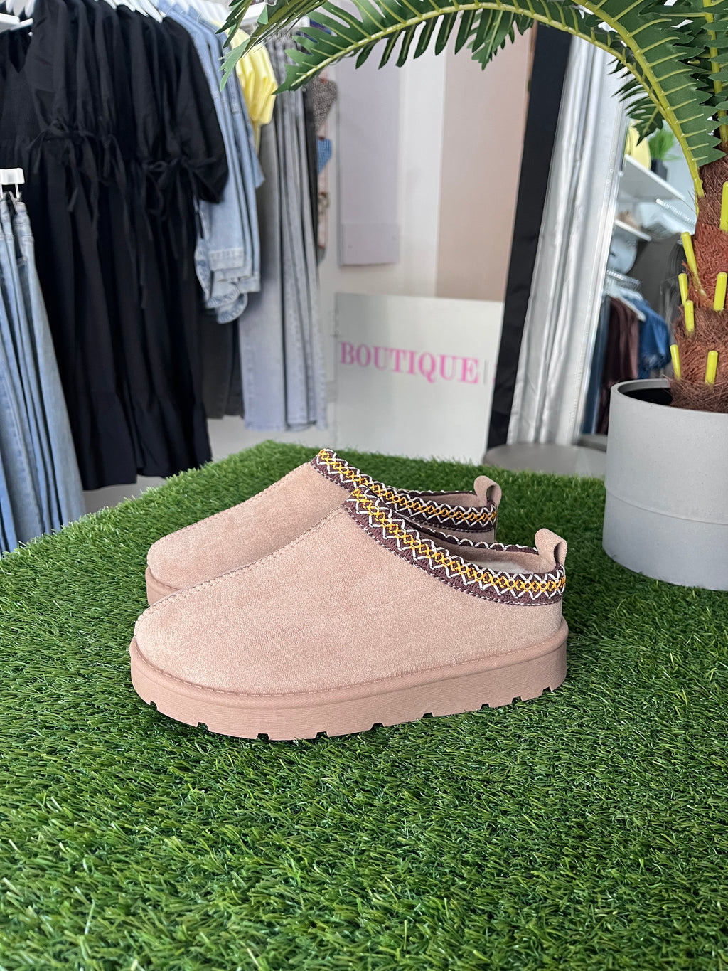 Embroided Slipper Boots - Camel