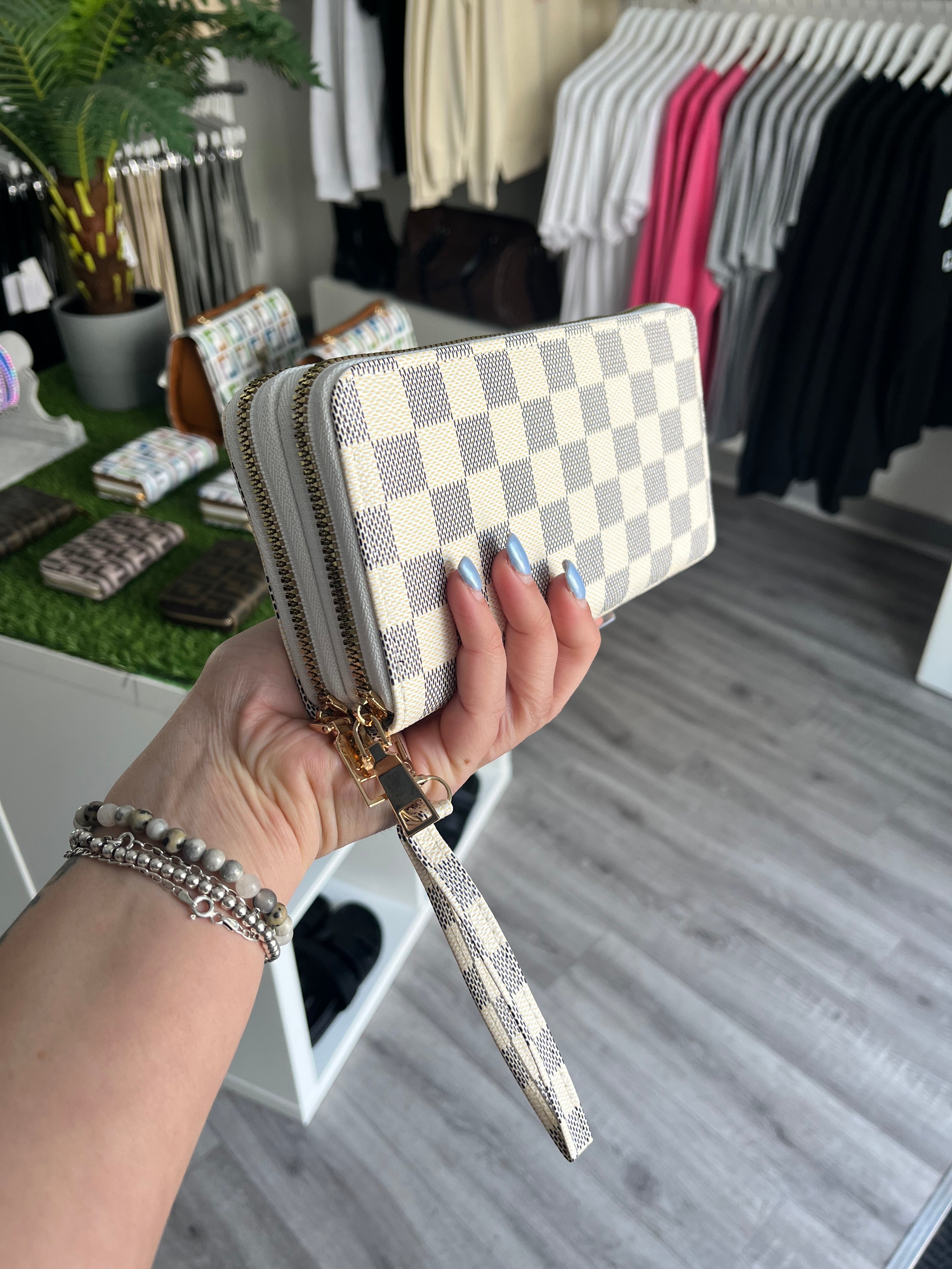 Large Cream Grey Checkered Print Purse boutique32ltd